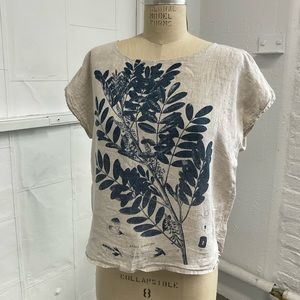 Luckyfish linen top - size medium